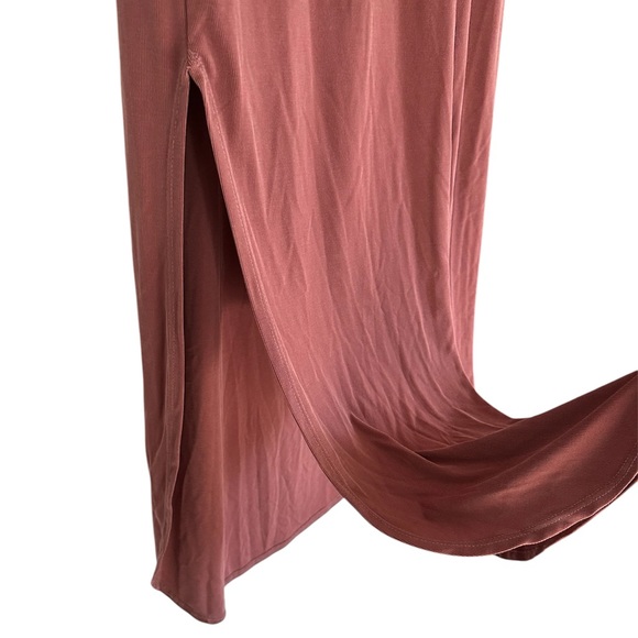 Daytrip Solid Maxi Dress - Picture 6 of 8